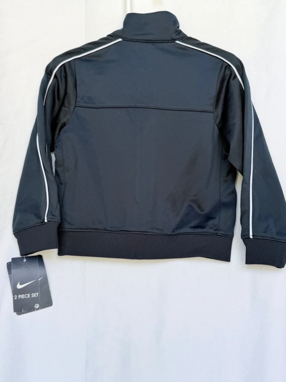 Nike classic track